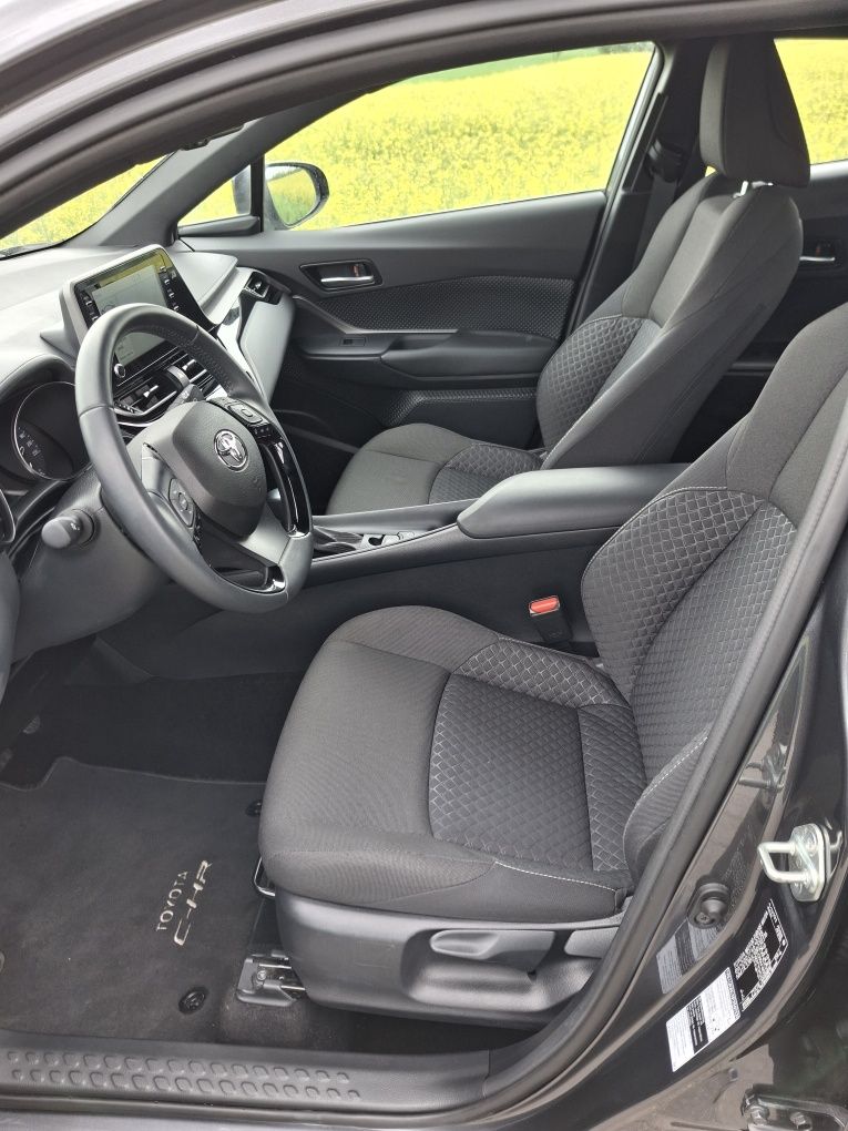 Toyota C-HR Hybrid 9200Km