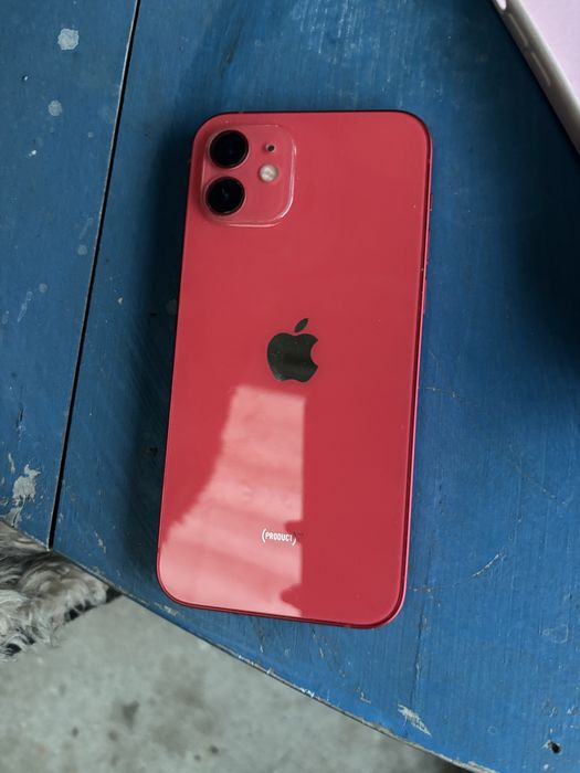 iPhone 12 vermelho 64GB