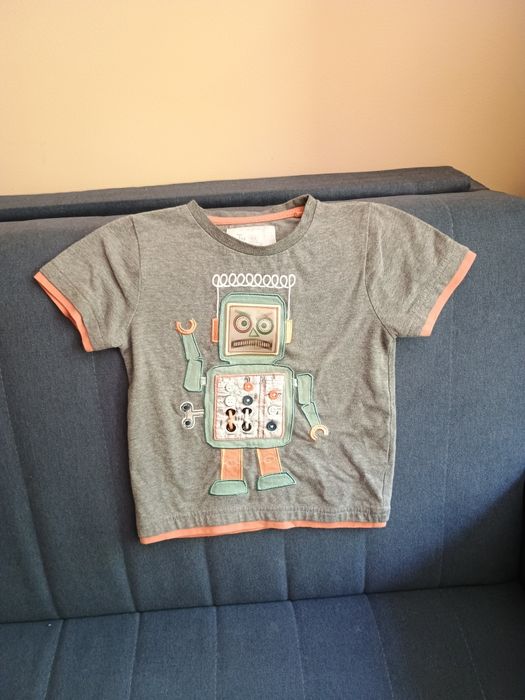 Koszulka róż 92-98. 2 -3 lata z krótkim rękawem szara z motywem robota