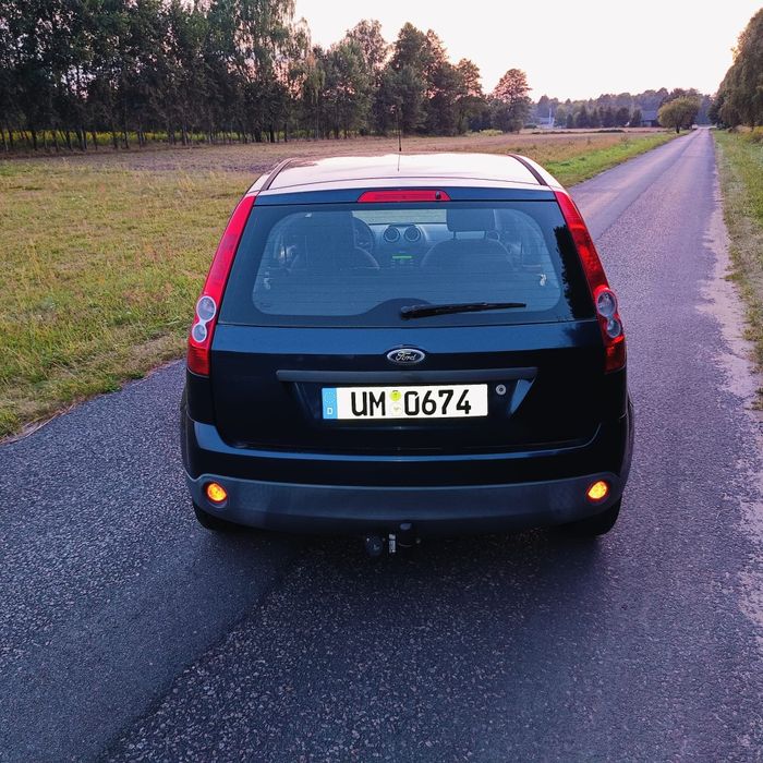 Ford Fiesta mk6 lift 1,3i części W3