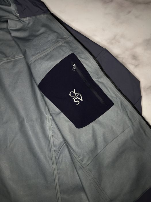 Kurtka Arc’teryx Alpha Sv Dark Stratus nowa L, M