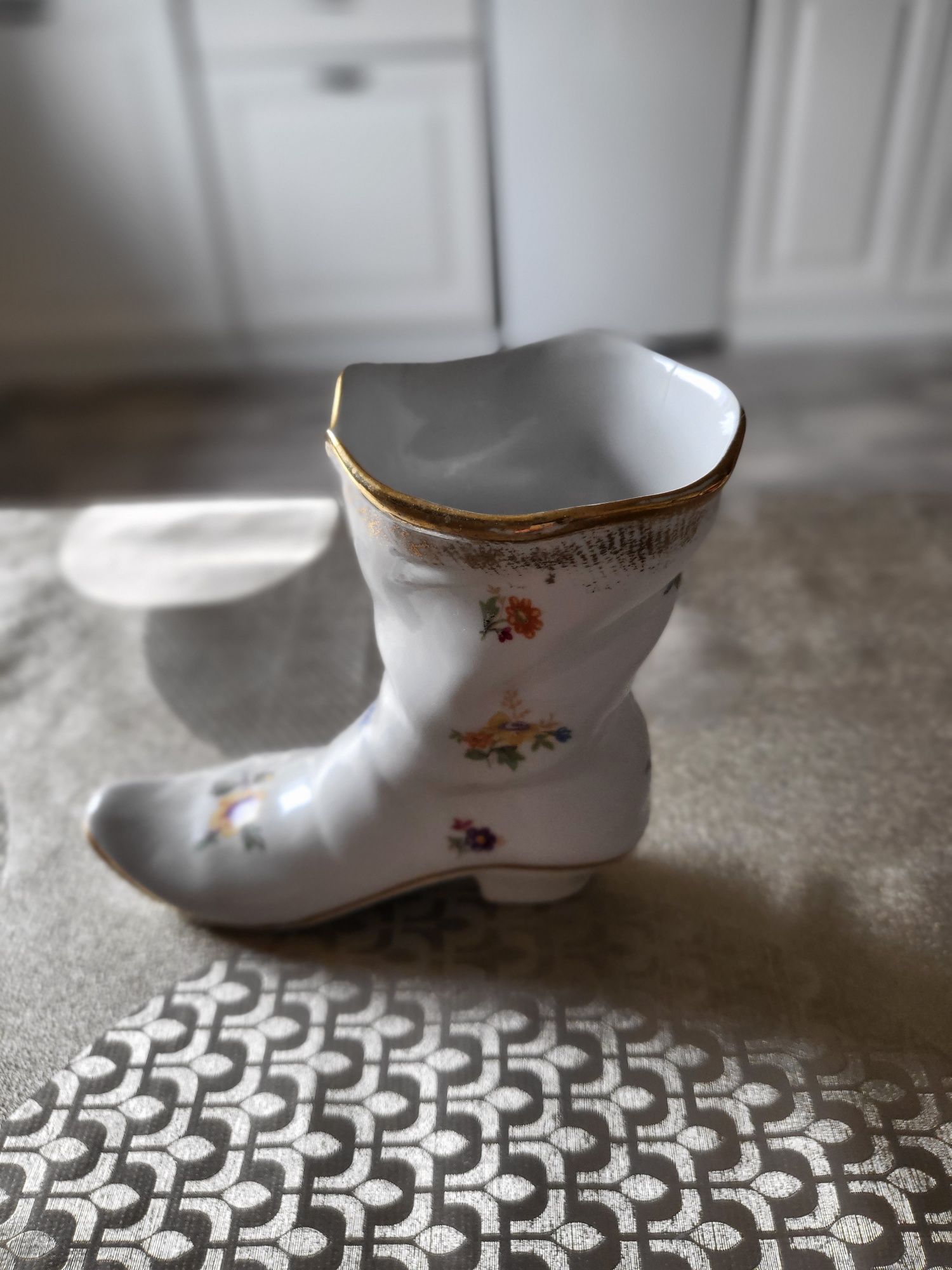 Flakony na kwiaty, z polskiej porcelany, Chodzież