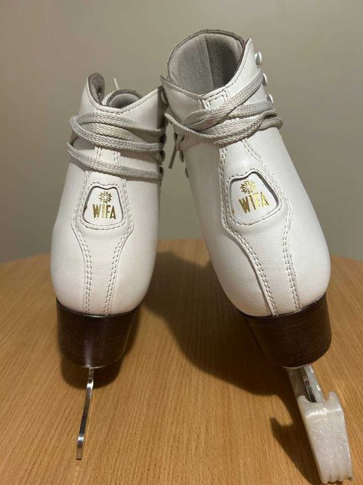 Ковзани Wifa леза Wilson Excel розмір 38 вживані в гарному стані