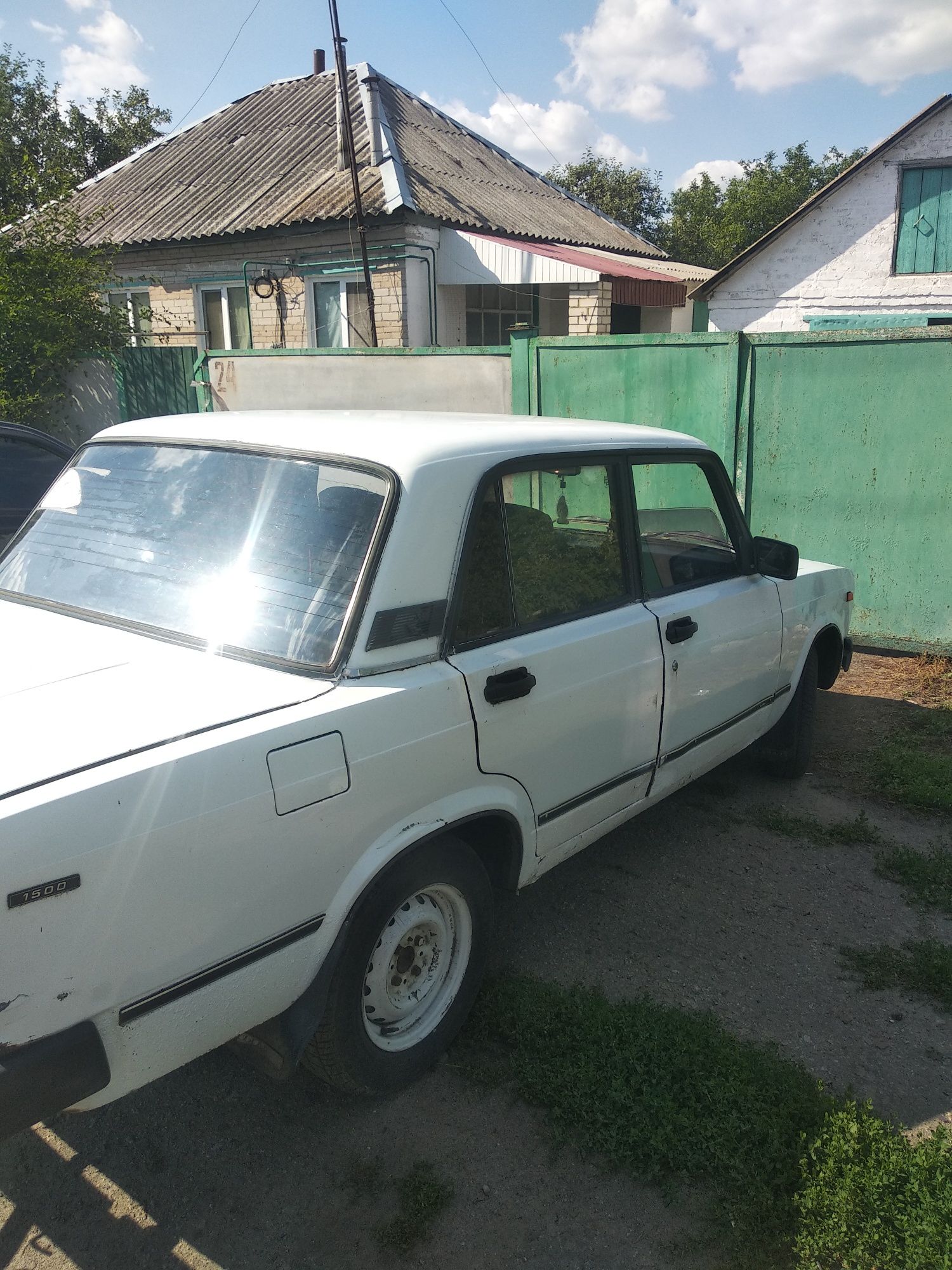 Продам ваз 2105.