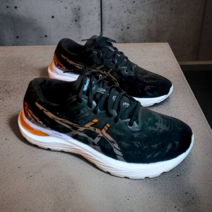 ASICS GEL-Cumulus 23

Устілка 26 см

Кросівки бігові

Чудовий стан, як