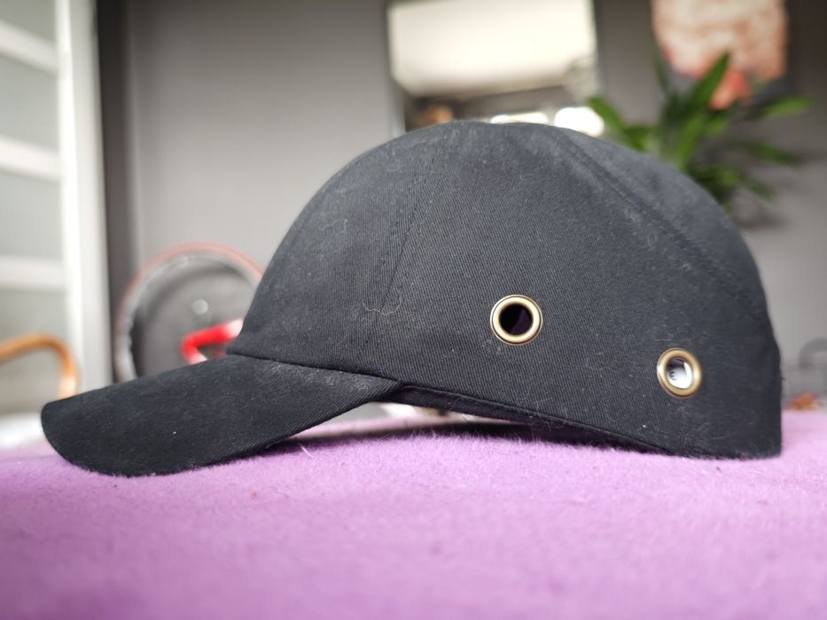 Kask BHP czapka z daszkiem