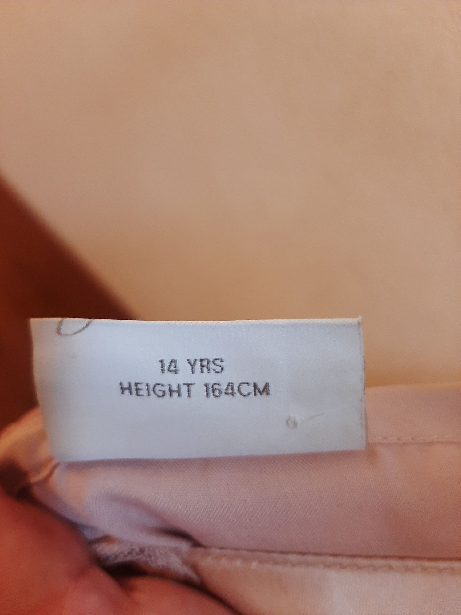 Платье нарядное фирмы "next" на возраст 14 лет