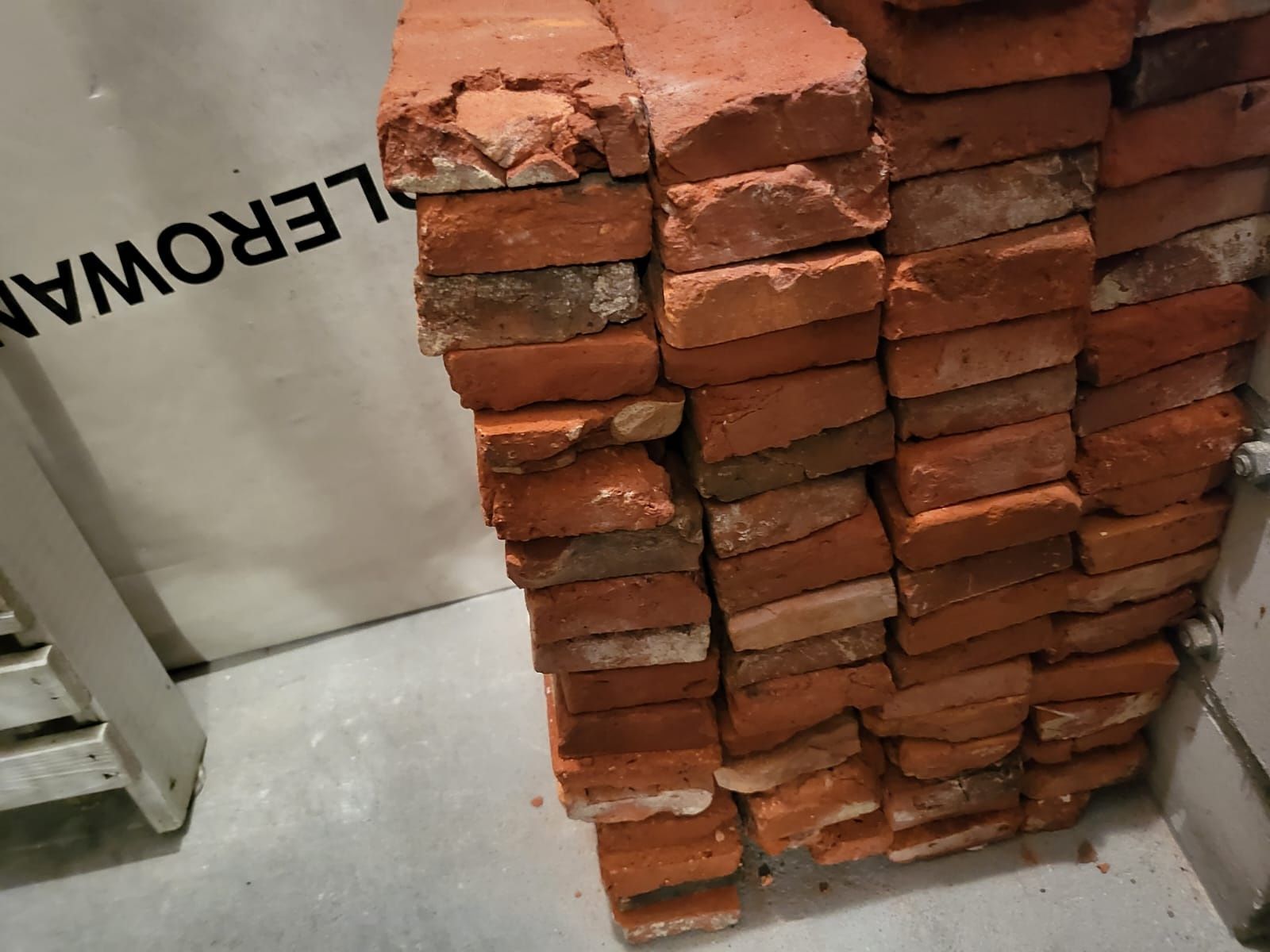Cięta cegła licowa z rozbiórki dekoracyjna 72 szt. gratis szara fuga