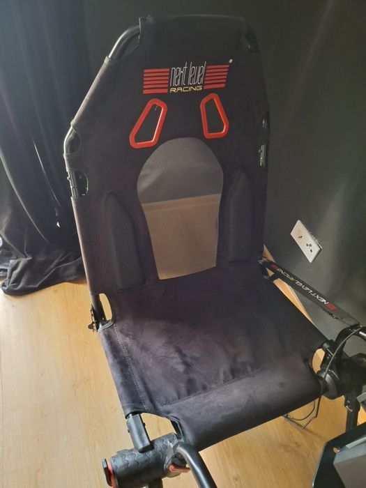 Volante thrustmaster 498 + pedais tlcm + cockpit next level racing lit