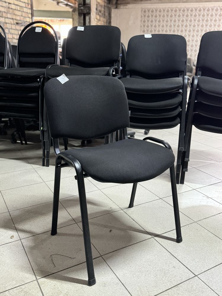 Стільці Ісо з відкидним столиком в кількості, офісний стілець