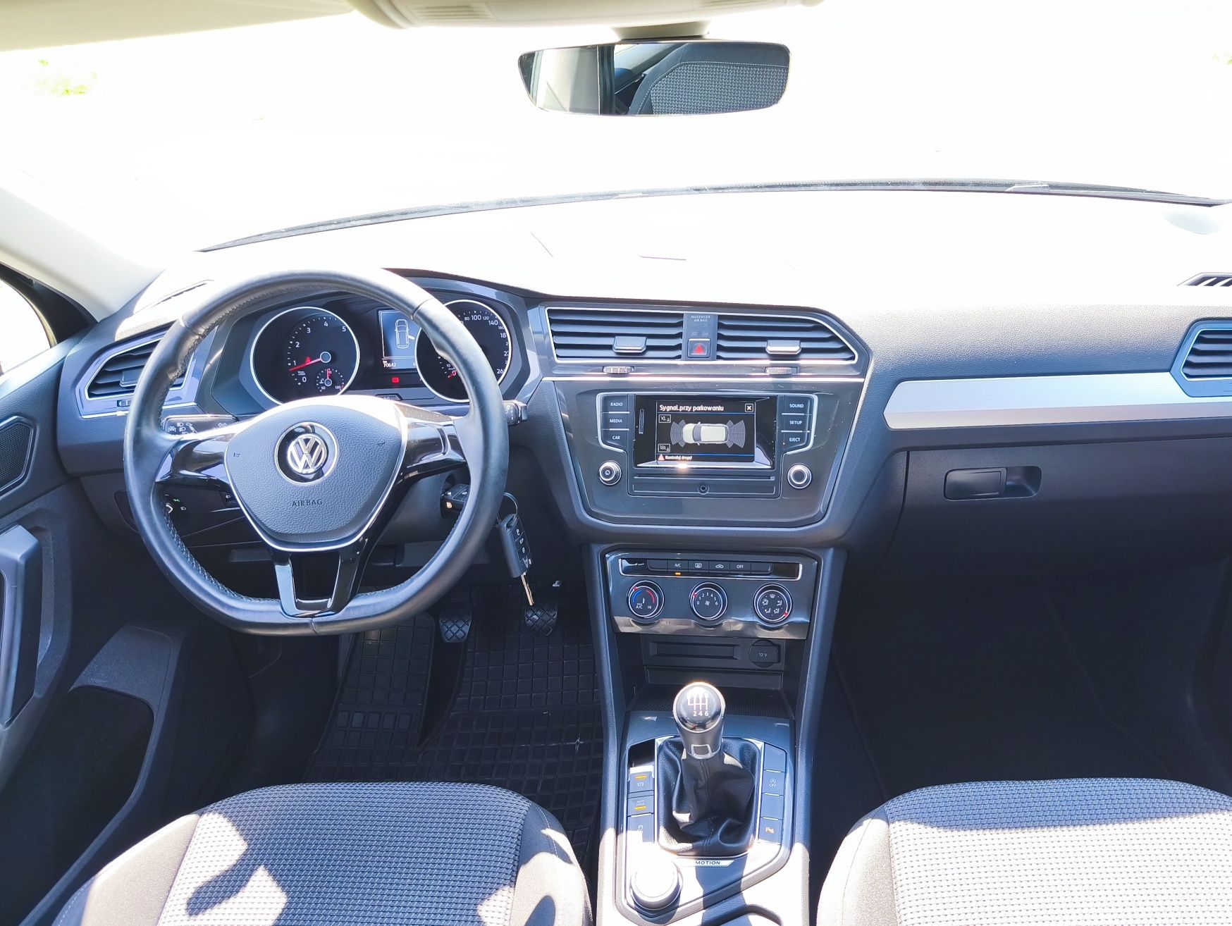 Volkswagen VW Tiguan 4motion manual asystent pasa 150km żeglowanie