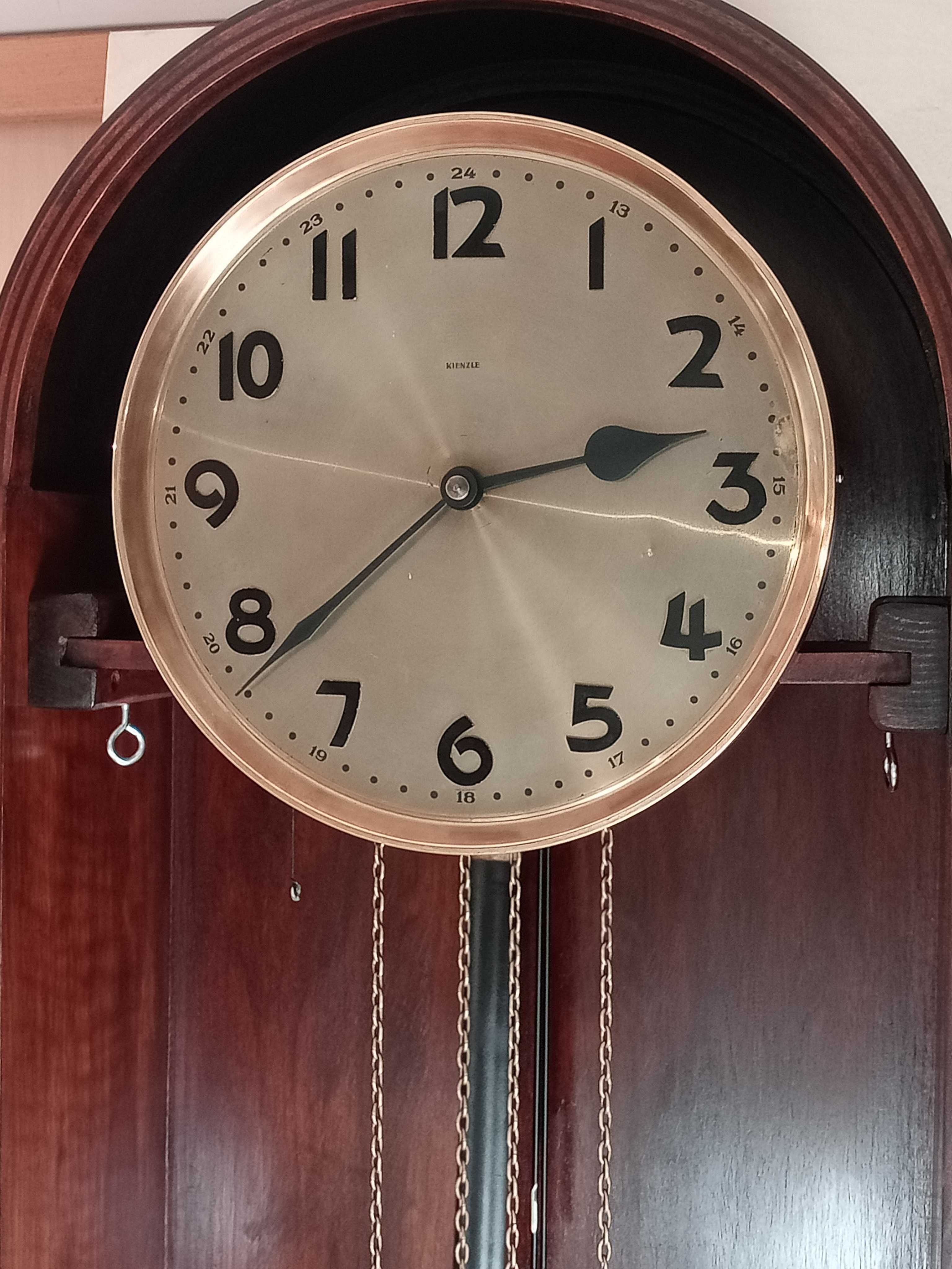 stary zegar stojący po renowacji z gwarancją