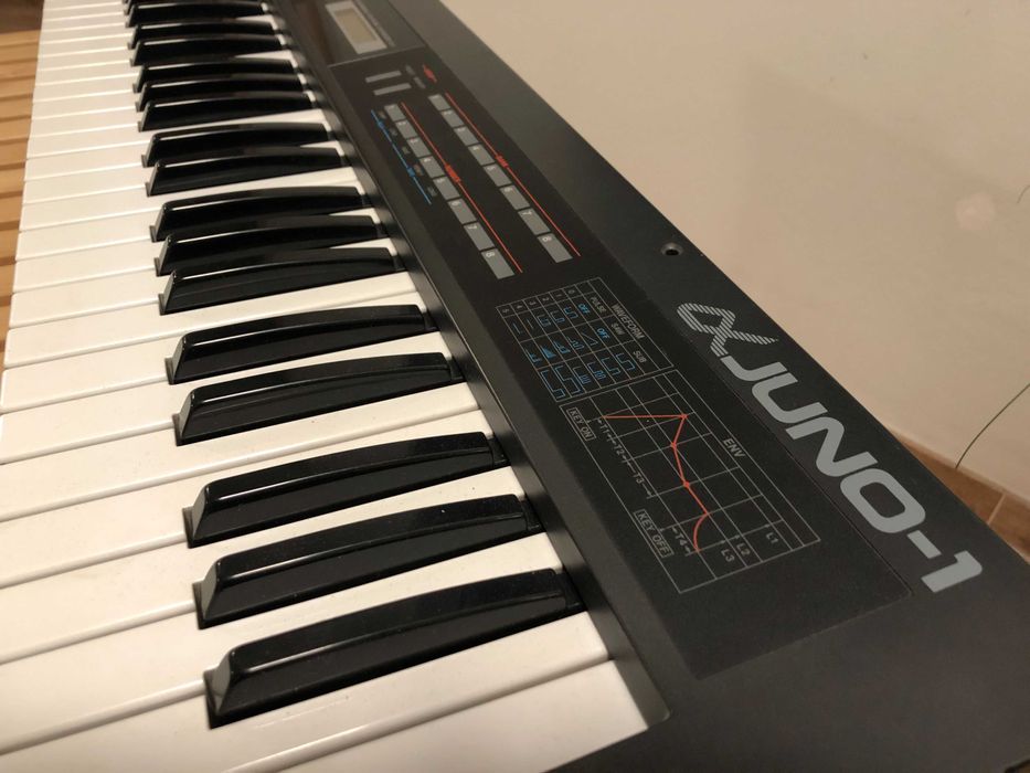 Roland Alfa Juno 1 Syntezator analogowy unikat stan kolekcjonerski