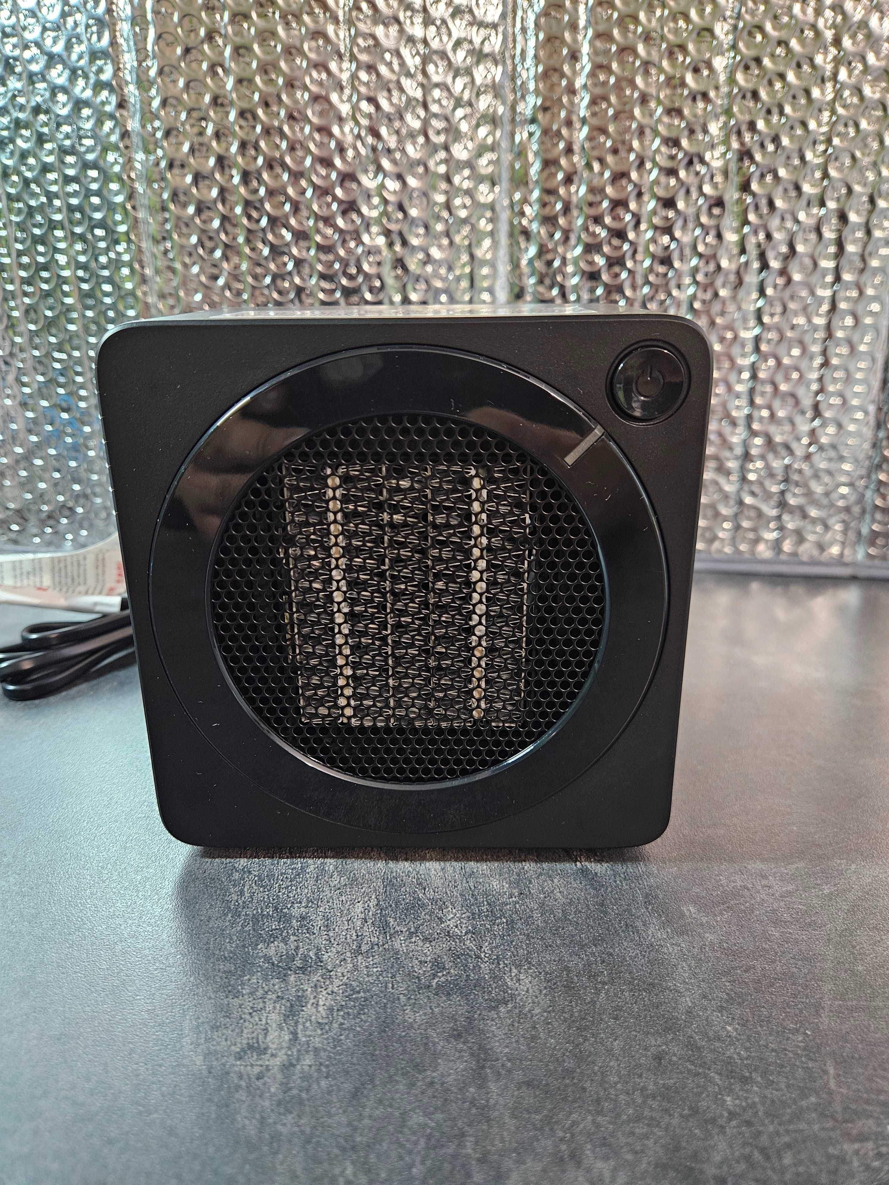 Mini grzejnik przenośny 500W – Szybkie, bezpieczne i ciche ogrzewanie