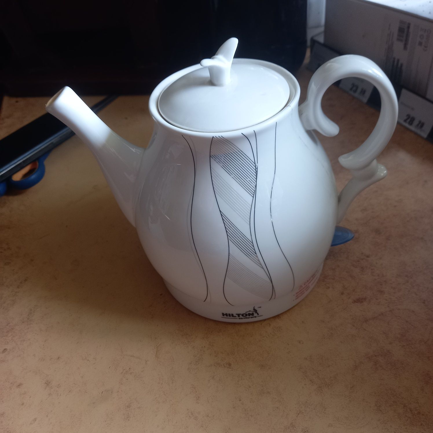 Керамика для инсталяций   чайник-декор-вазон  hil-ton