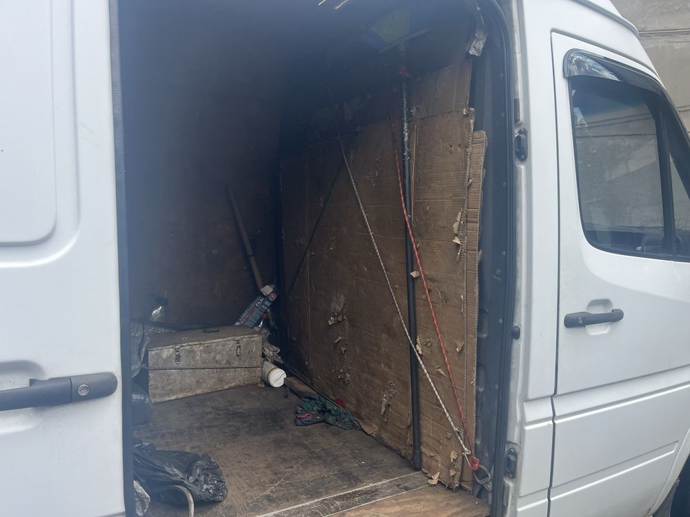 Продам Mercedes Sprinter 313D грузовой