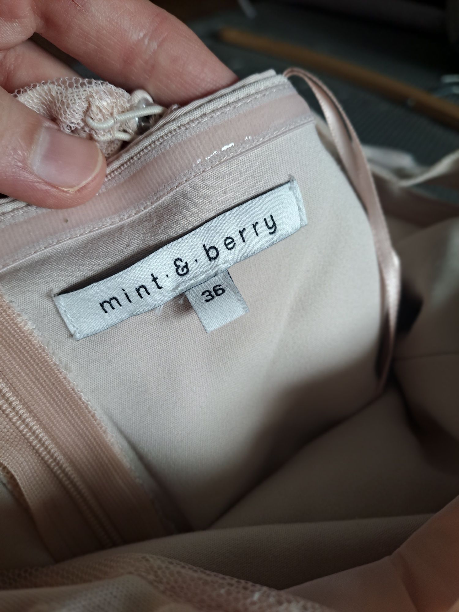 Sukienka Mint&Berry 36