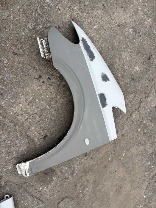 Mercedes vito 639 błotnik l/p przód