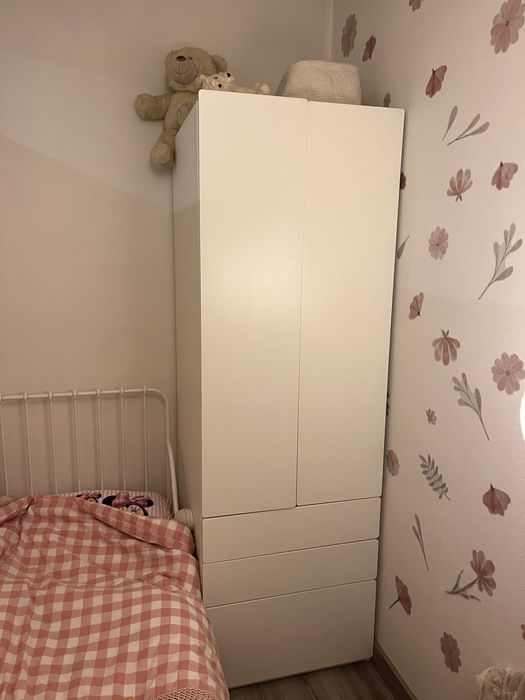 Roupeiro Ikeia branco
