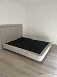Cama de casal (cabeceira e sommier)