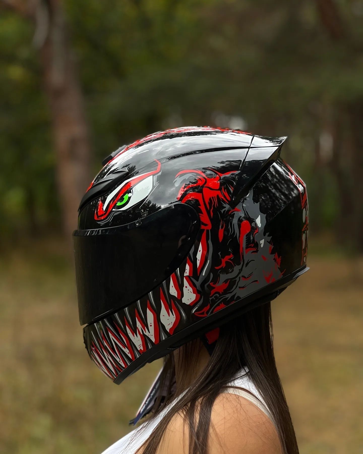 Шлем интеграл, шолом на мотоцикл, скутер, мотошлем, мотошолом зубастик