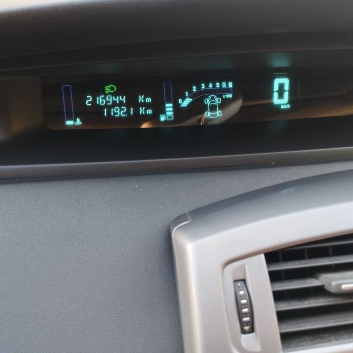 Sprzedam Renault Scenic 1.6 benzyna + gaz – 2006 r.