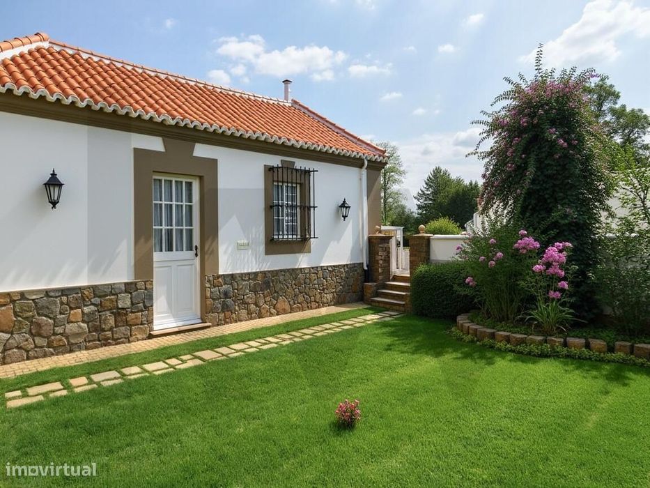 Moradia T2 com jardim apenas 5 min de Santarém