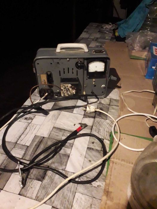 Потужний зарядний пристрій для АКБ.(24 В;   5-20 А)