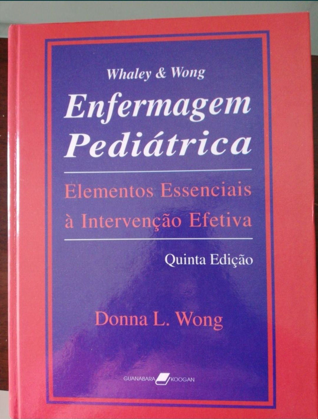 Livro técnico de enfermagem e pediátrica