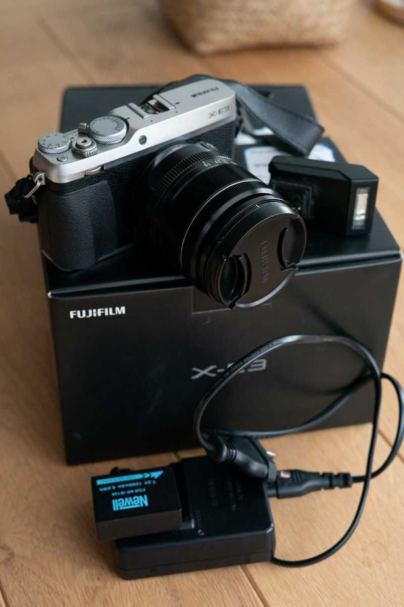 Fujifilm X-E3 z obiektywem XF18-55mm