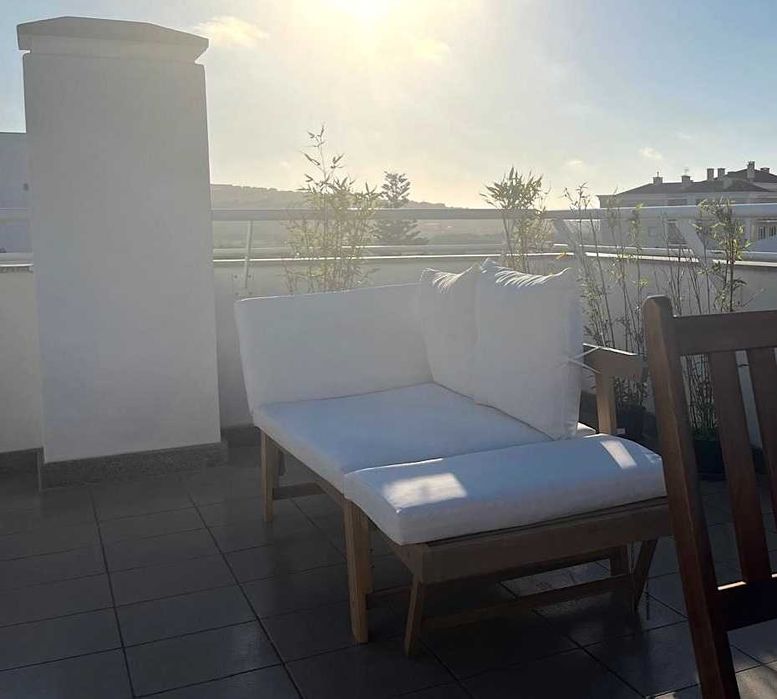Banco de jardim / espreguiçadeira em madeira