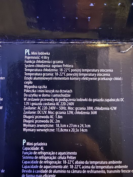 Mała lodówka turystyczna 4L