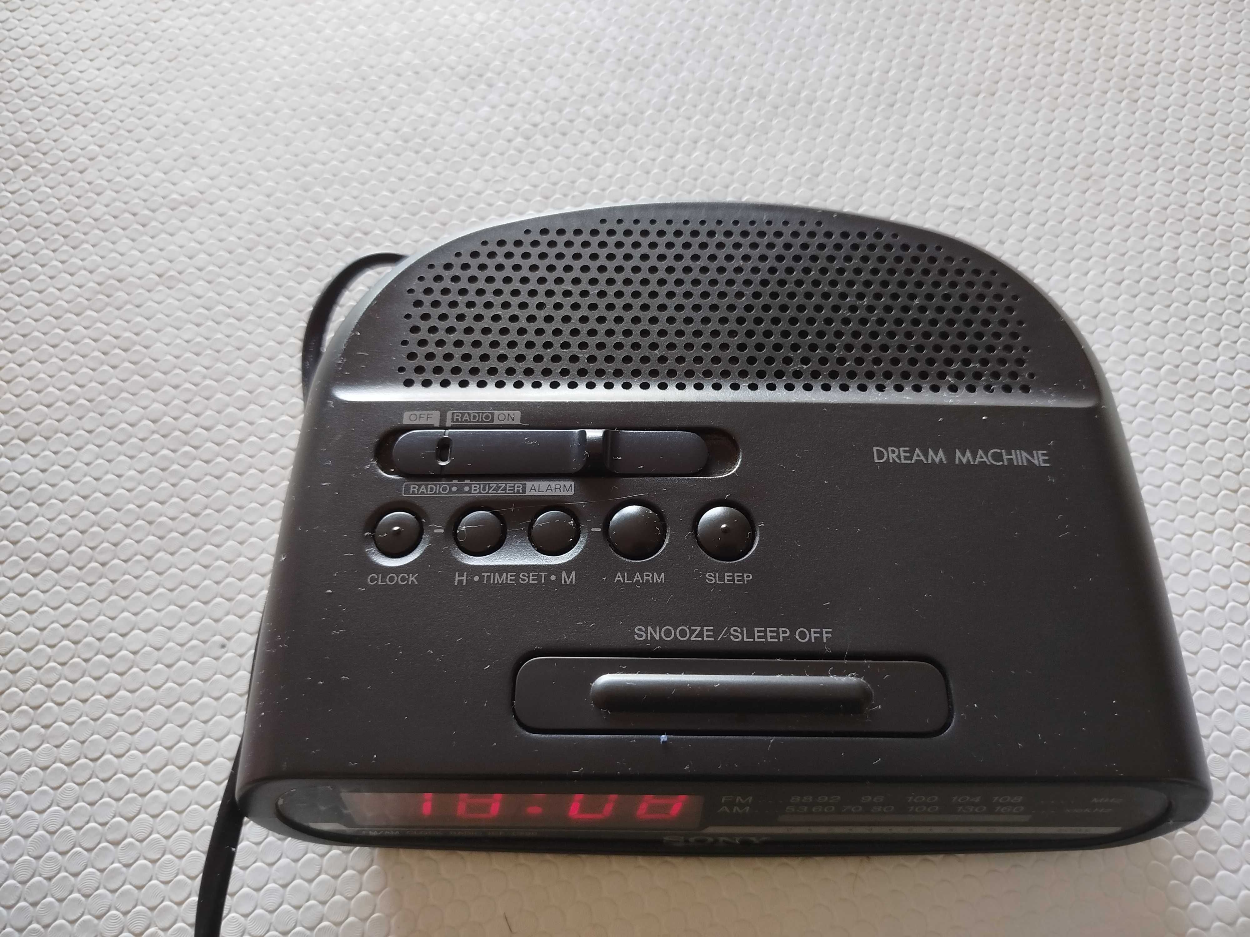 Rádio SONY FM/AM com Função de Relógio / Despertador