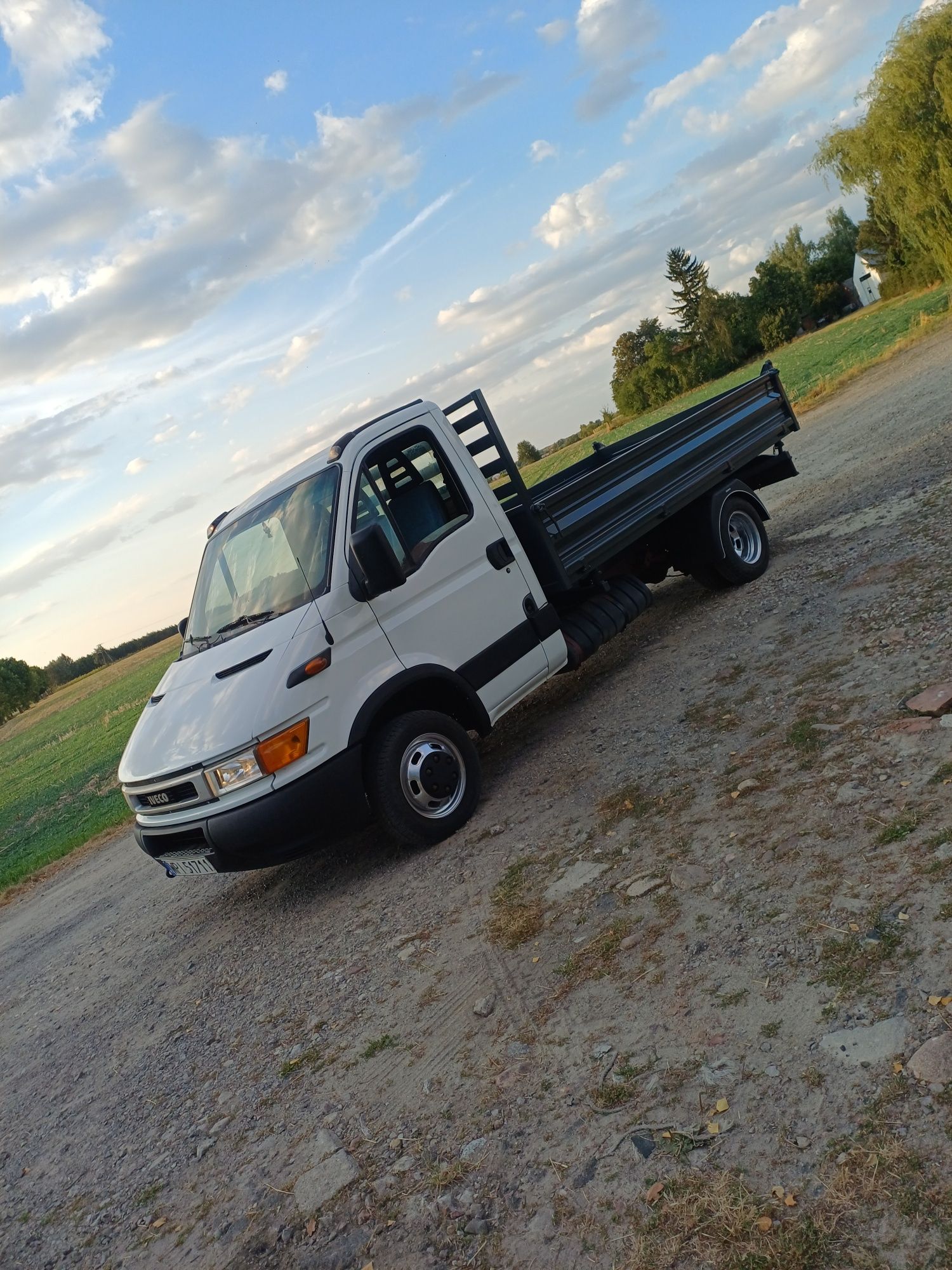 Iveco daily 35c11 nowa wywrotka na kat B resor bliźniak 35c15