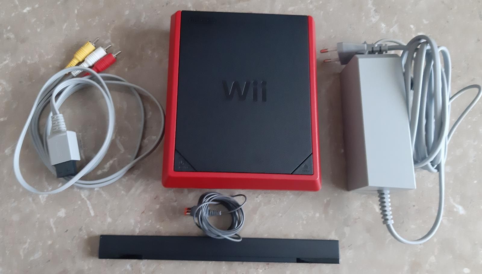 Consola Nintendo Wii Mini + Comando Wii motion plus inside + Nunchuck