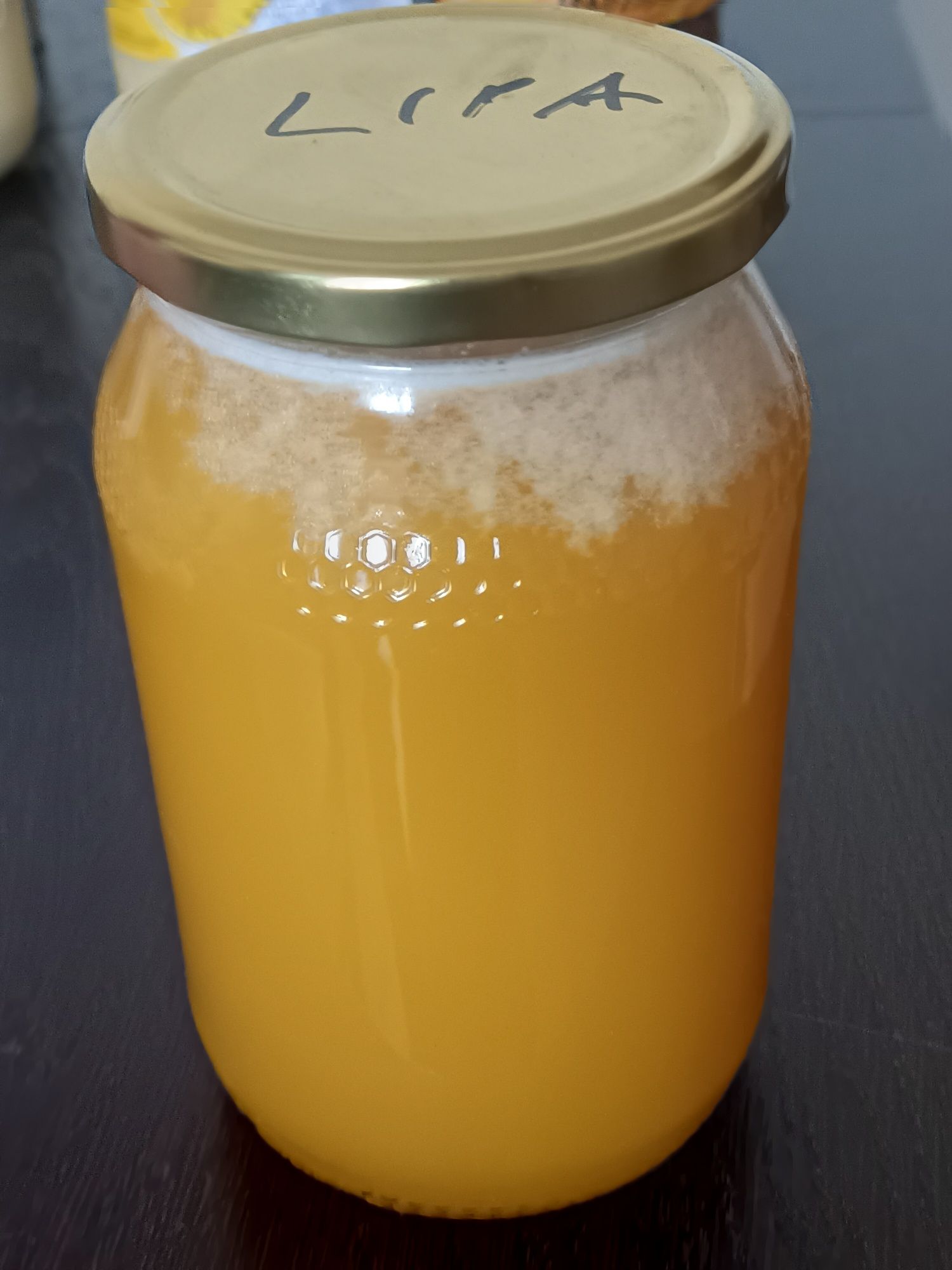 Miód lipowy naturalny z mazurskich terenów zielonych