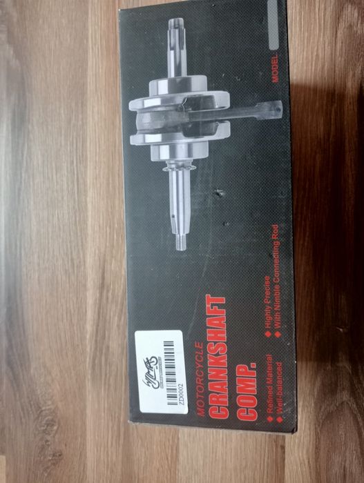 Wał do skutera 4t z częściami z zimeringami i pompą olejową do smarowa