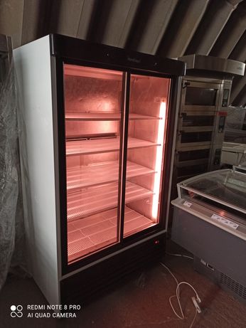 Холодильный шкаф KU 1200 G-SD (германия)