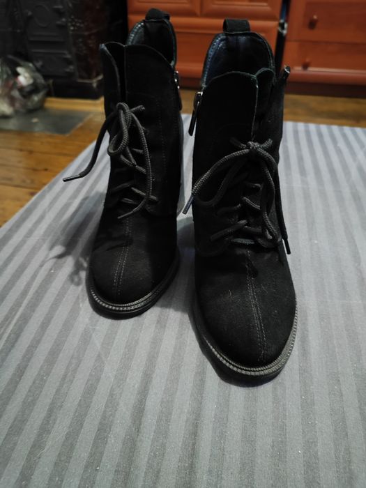 Чобітки 36 розмір