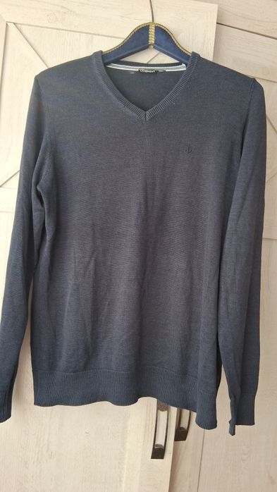 Sweter męski w serek