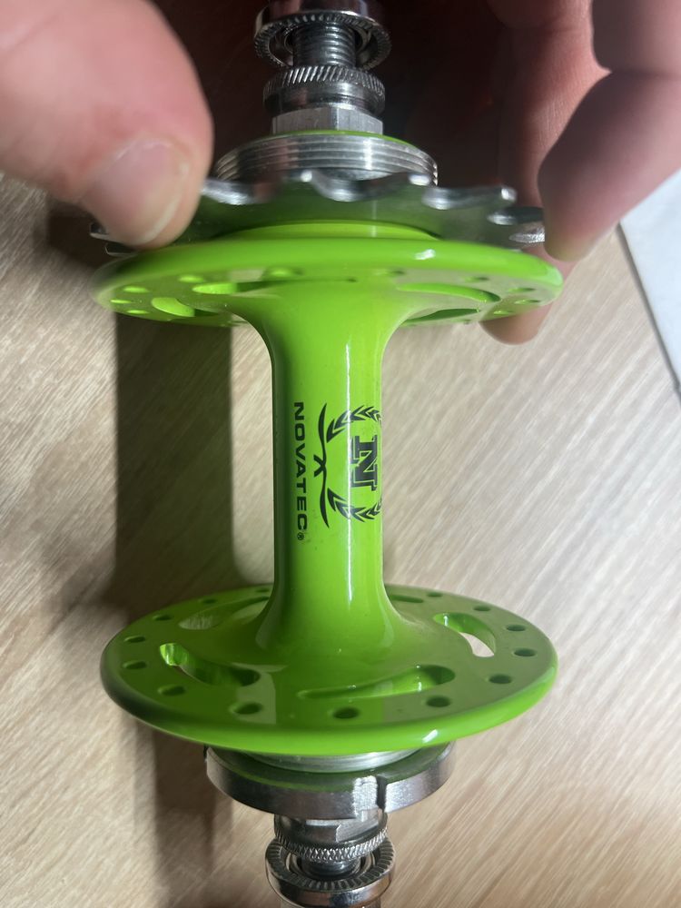 Втулка передняя та задняя Novatec A185SBT/A, A166SBT/F FIX і TRACK 32Н