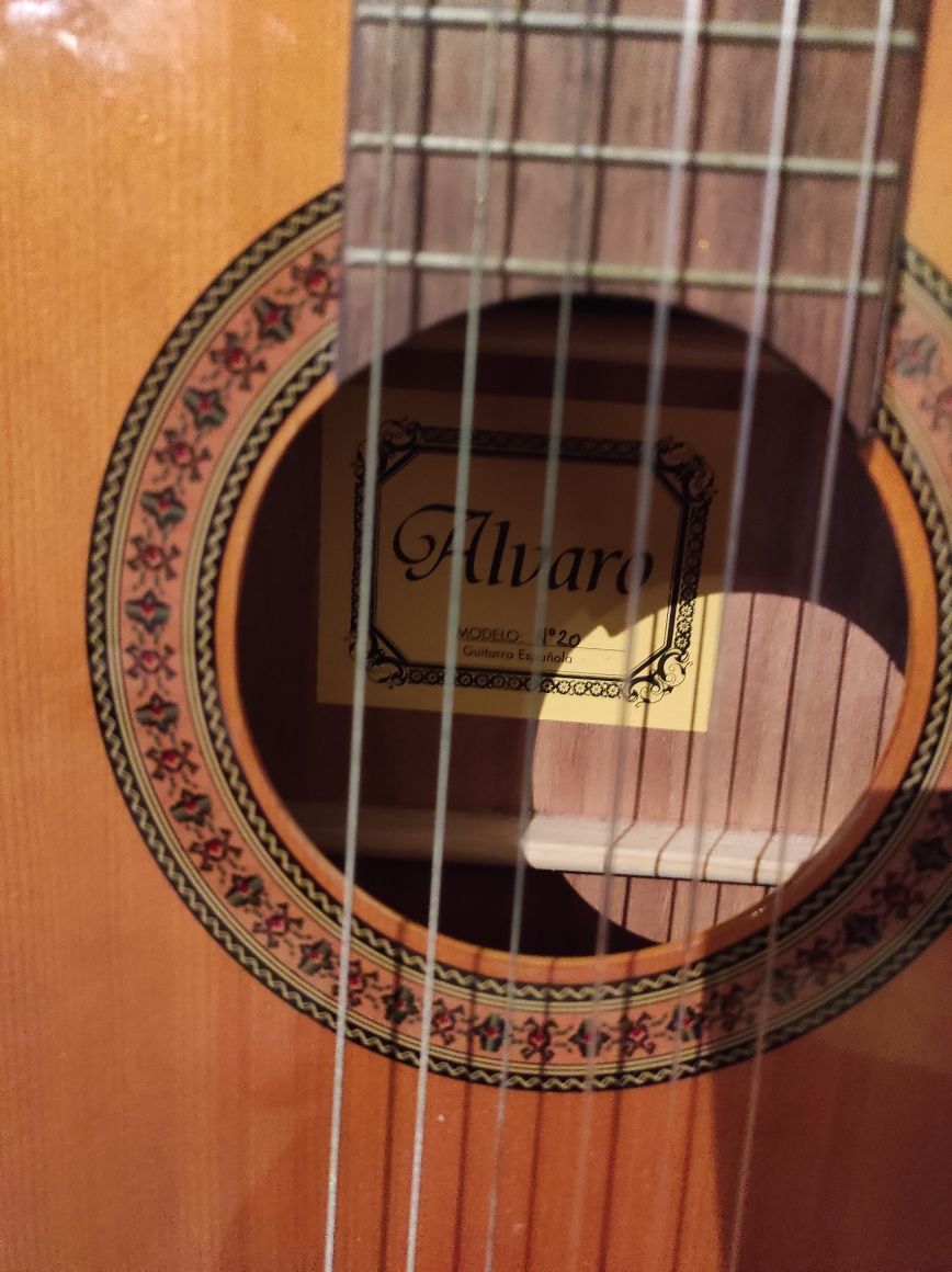 Gitara  Alvaro N°20 + akcesoria