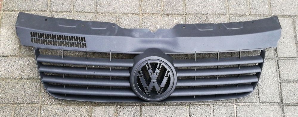 VW TRANSPORTER T5 2010 - grill atrapa