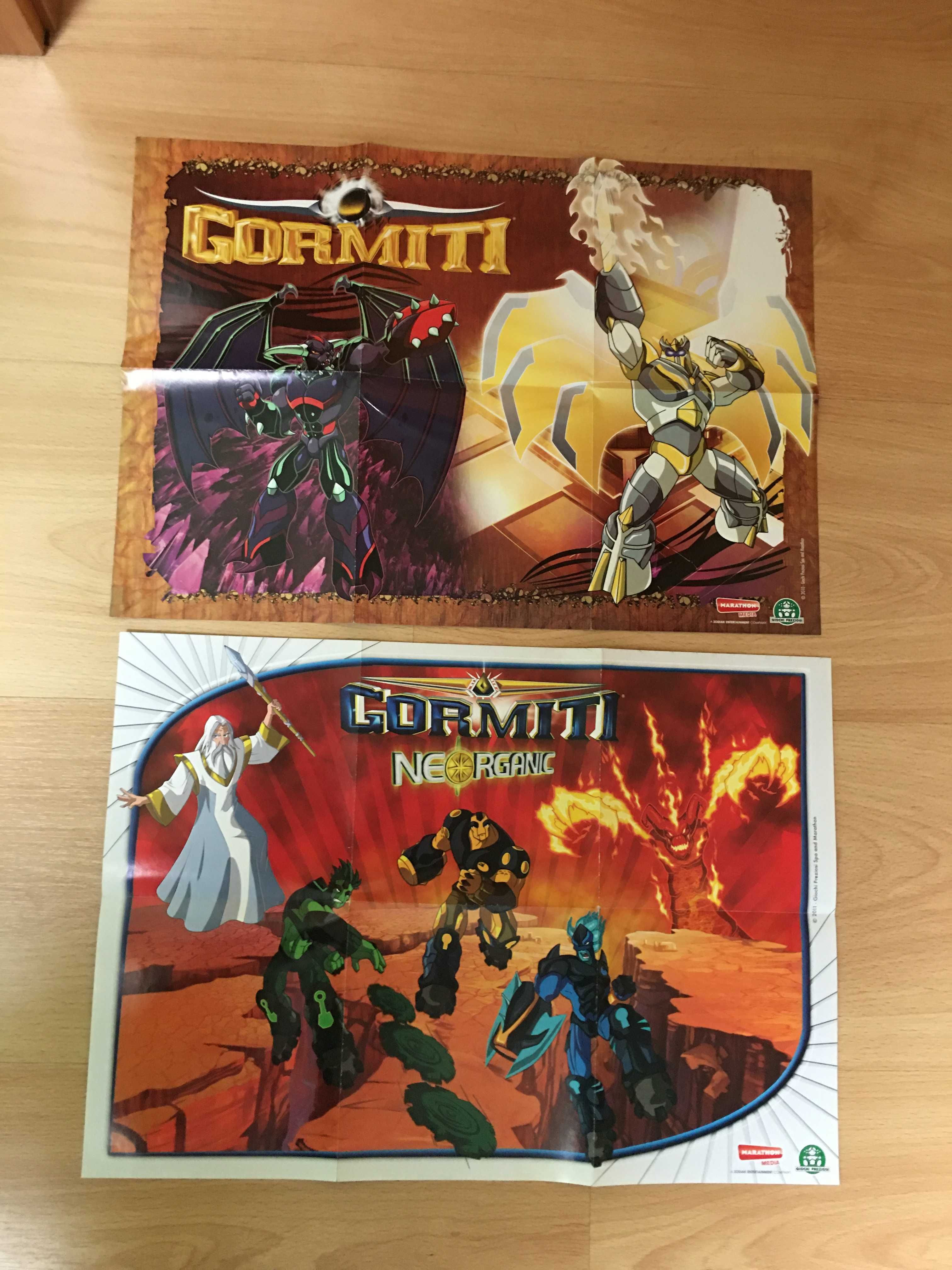 Gormiti (figuras + stand + posters + cartas)