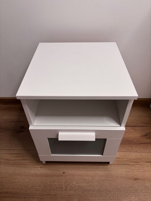 Piękna szafka nocna