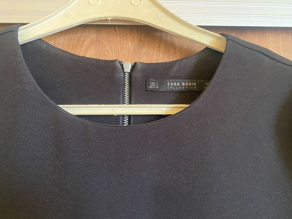 Czarna prosta tunika z krótkim rękawem Zara Basic