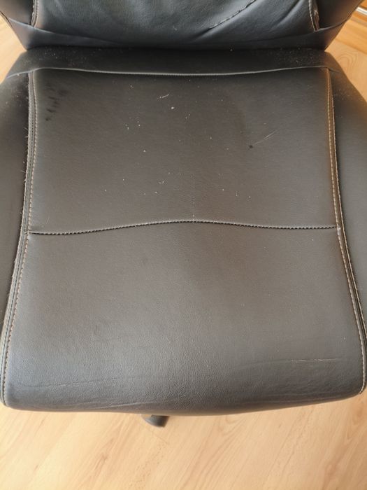 Cadeira de escritório (Staples)