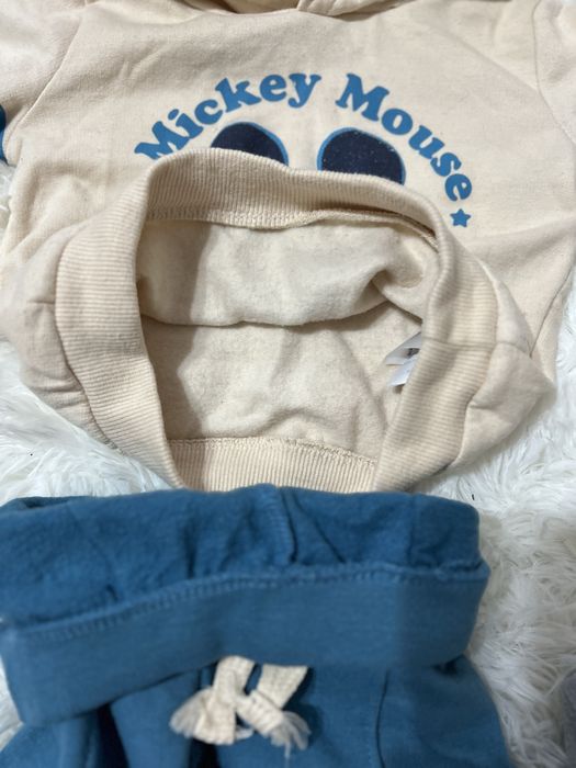 Набір одягу штани кофта на замку і худі 6-9-12 місяців