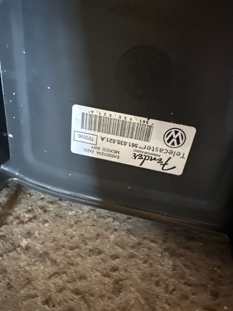 Саббуфер fender passat 561035621a динамік фендер пасат акустика фендер