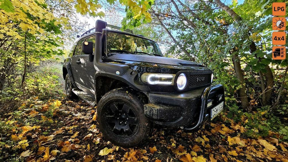 Toyota FJ ZAMIANA** Rury ** Progi TRD 4,0 z LPG 242KM ,Zarejestrowana , MANUAL !